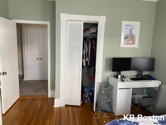 25 Oak Square Ave, Brighton