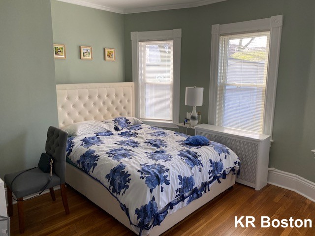 25 Oak Square Ave, Brighton