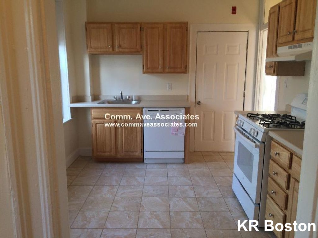 19 Brighton Ave, Allston