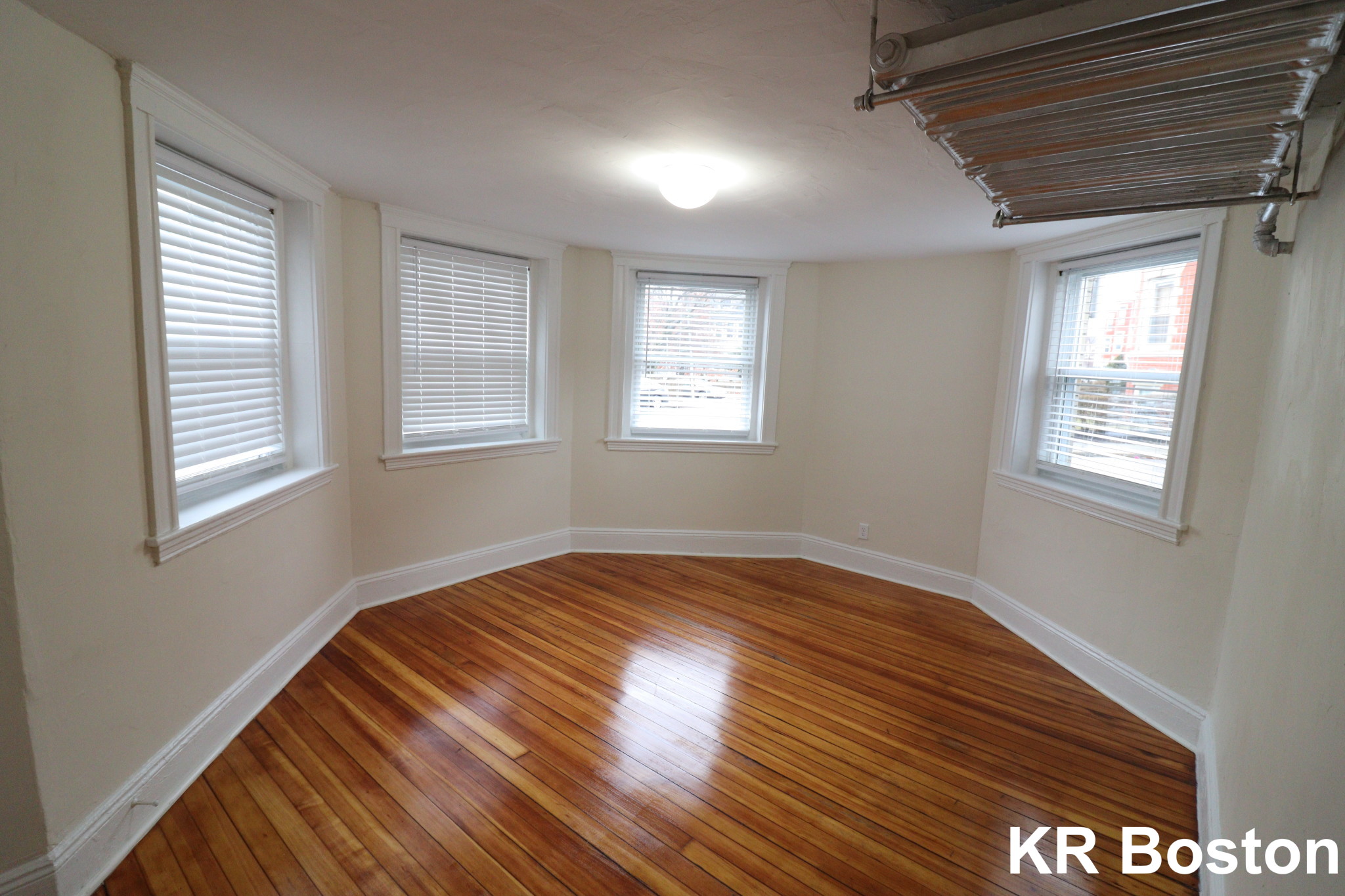 7 Mount Hood Rd, Brighton