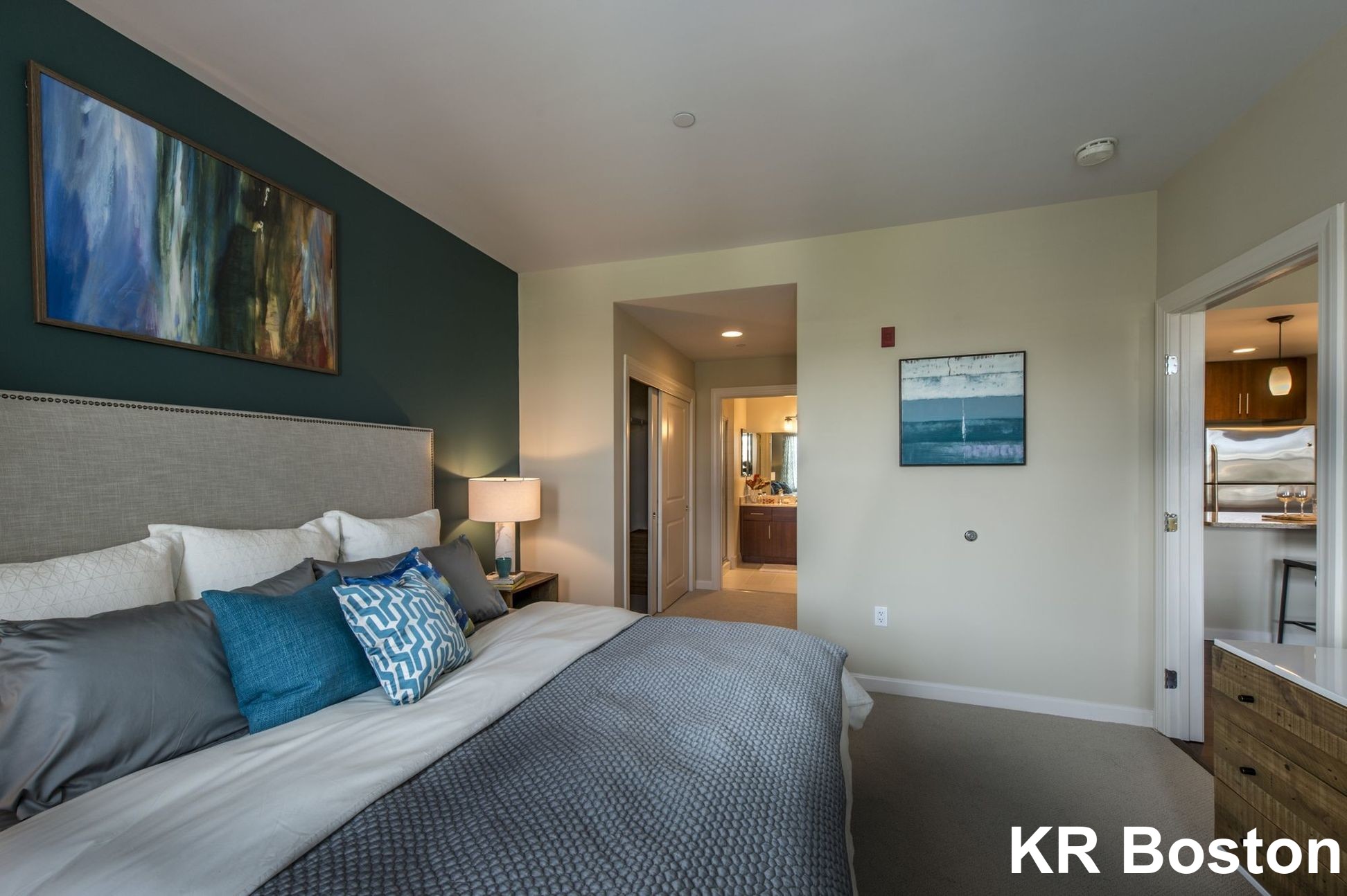 2 bed, 2 bath apartment for rent at 10 Overlook Ridge Dr, Malden — photo 3 of 9