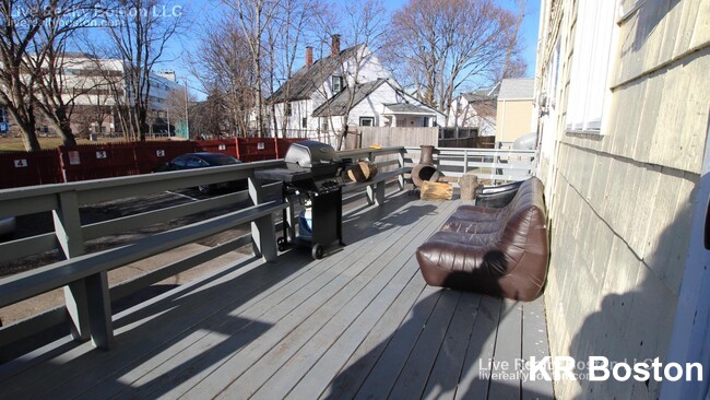6 bed, 2.5 bath apartment for rent at 73 Allston St, Allston — photo 5 of 24
