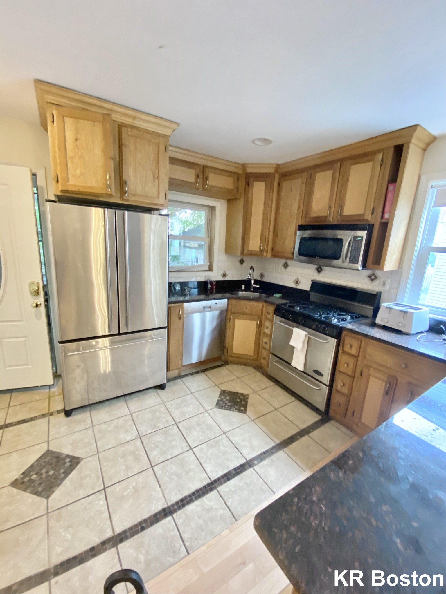 5 bed, 3 bath apartment for rent at 17 Holman St Unit 11, Allston — photo 7 of 23