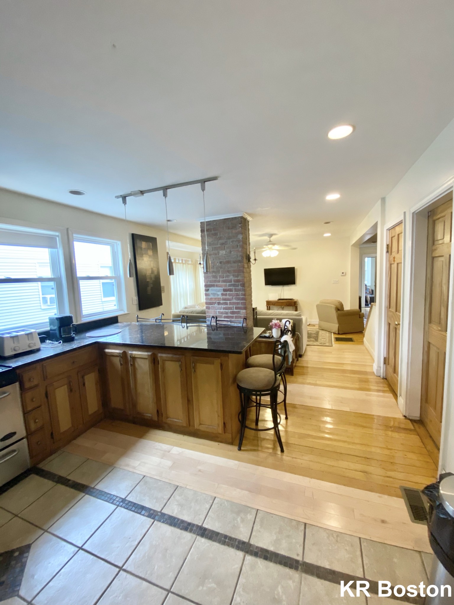 5 bed, 3 bath apartment for rent at 17 Holman St Unit 11, Allston — photo 2 of 23