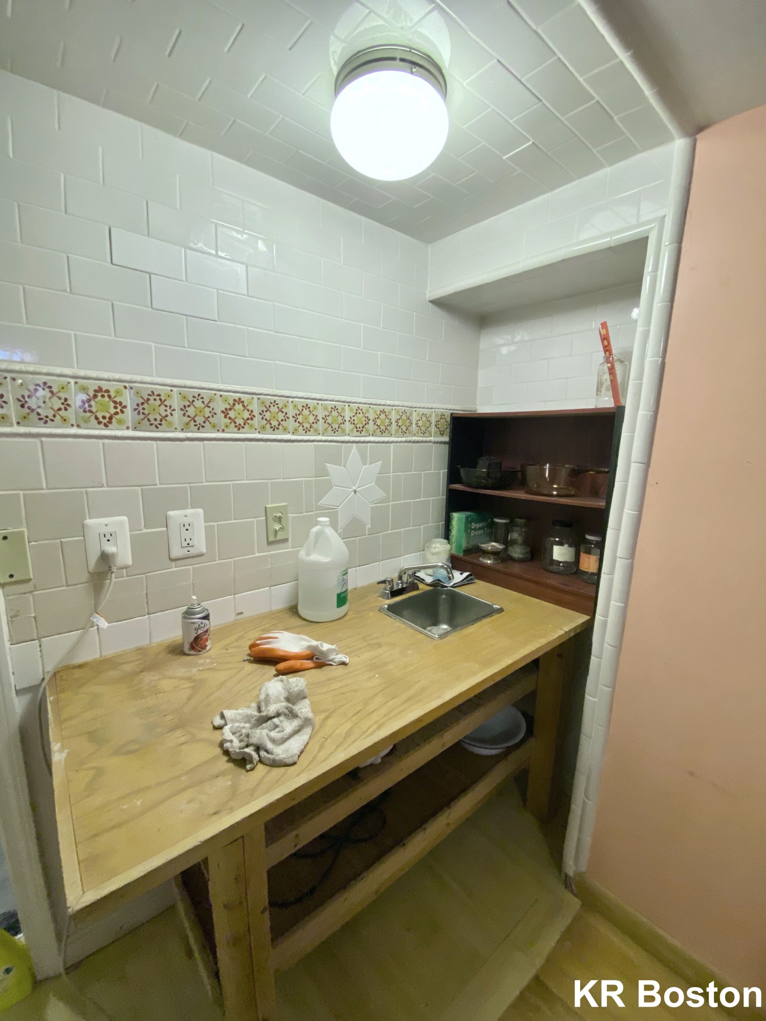 5 bed, 3 bath apartment for rent at 17 Holman St Unit 11, Allston — photo 12 of 23
