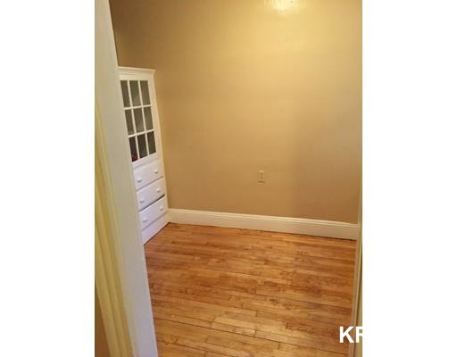 1 bed, 1 bath apartment for rent at 28 Quint Ave, Allston — photo 4 of 4