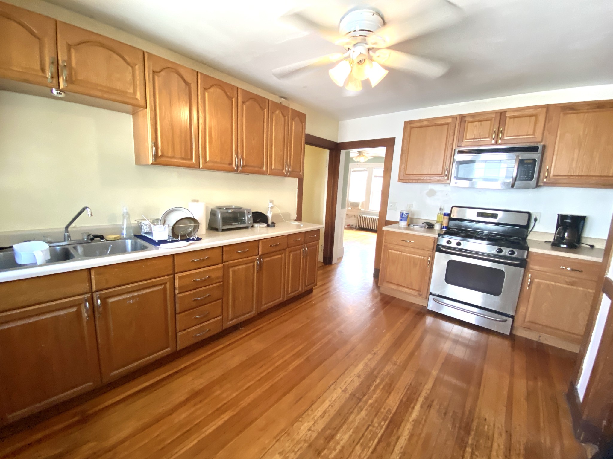 24 Oak Square Ave, Brighton