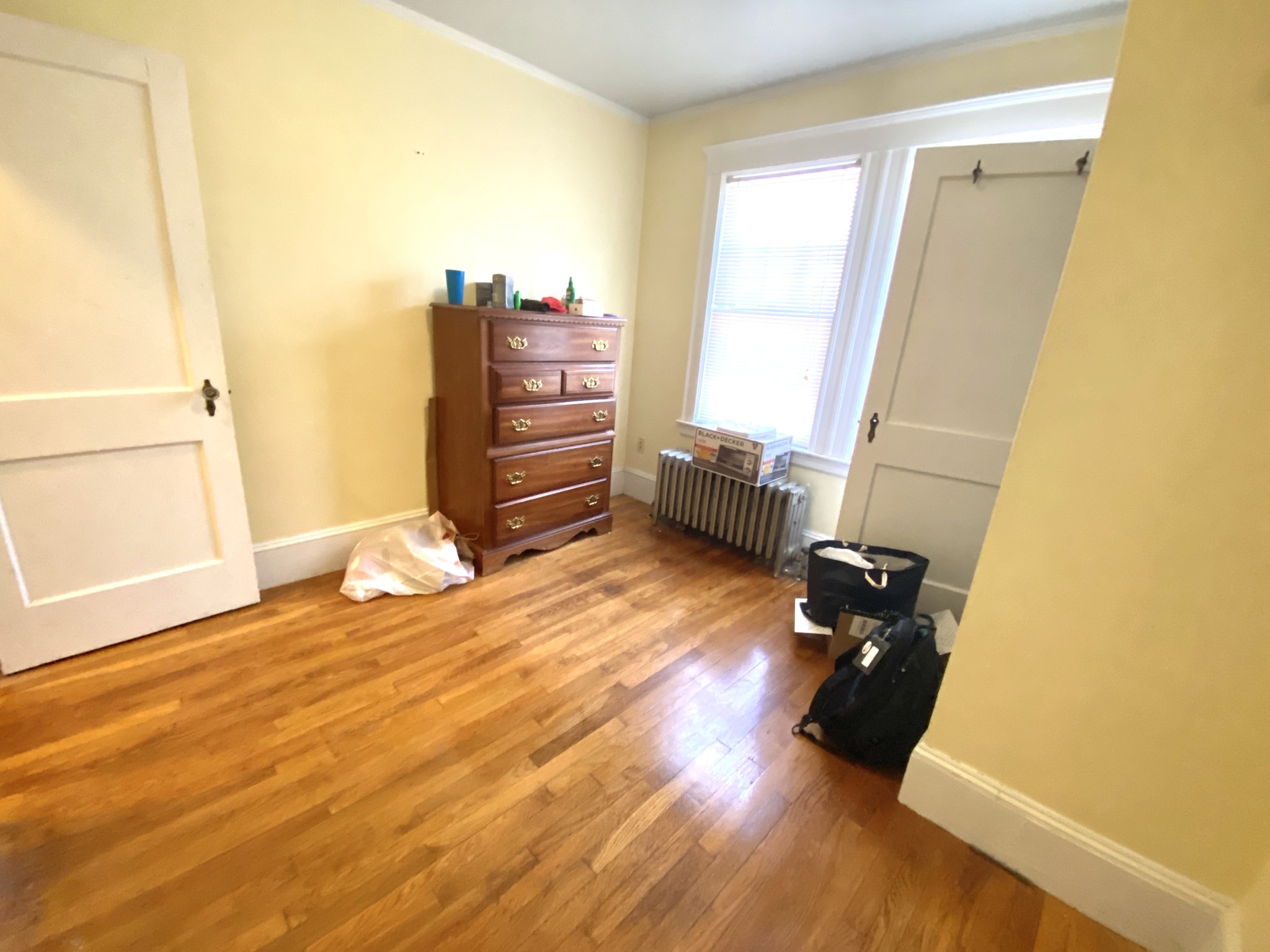 24 Oak Square Ave, Brighton