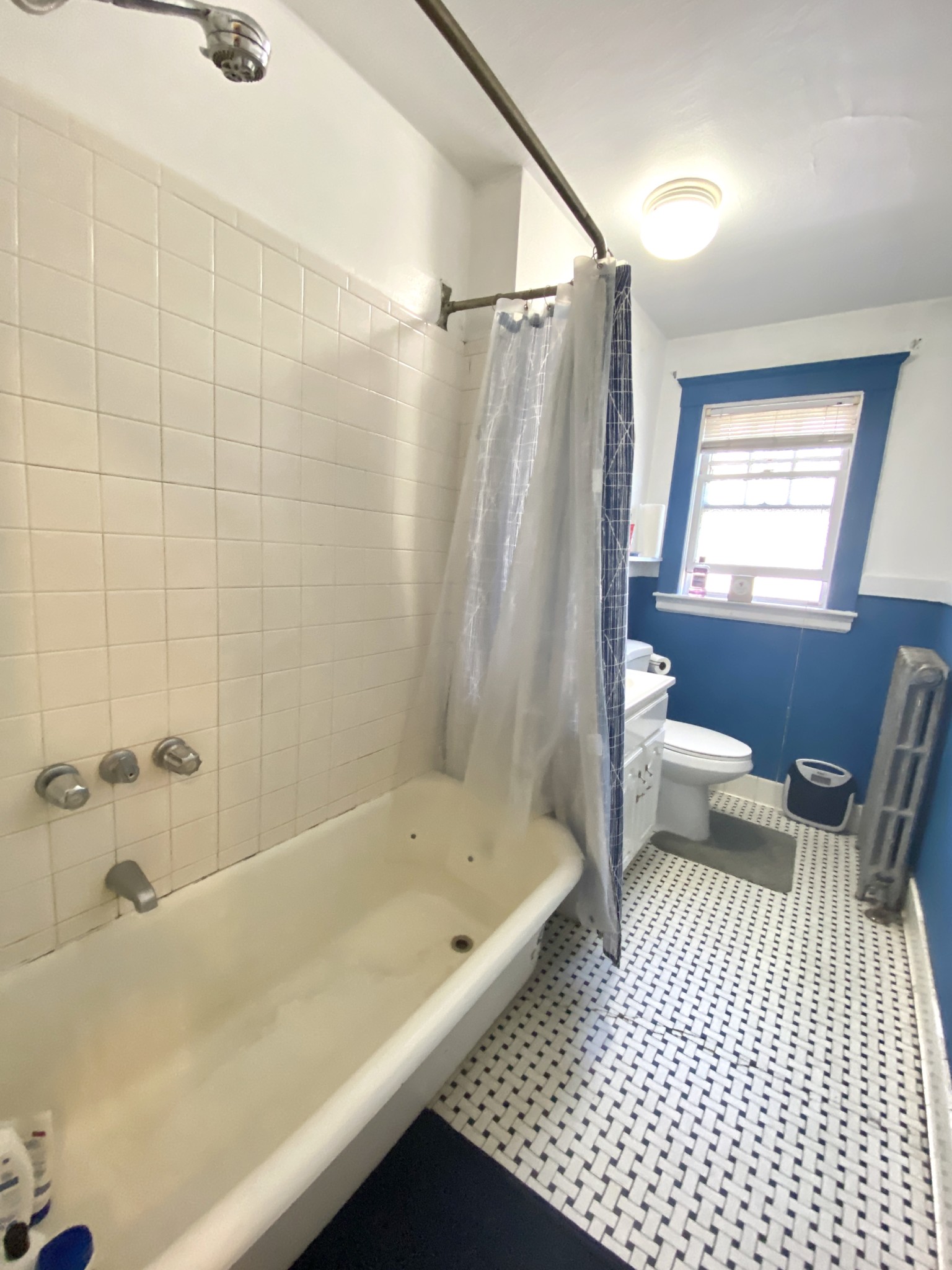 24 Oak Square Ave, Brighton