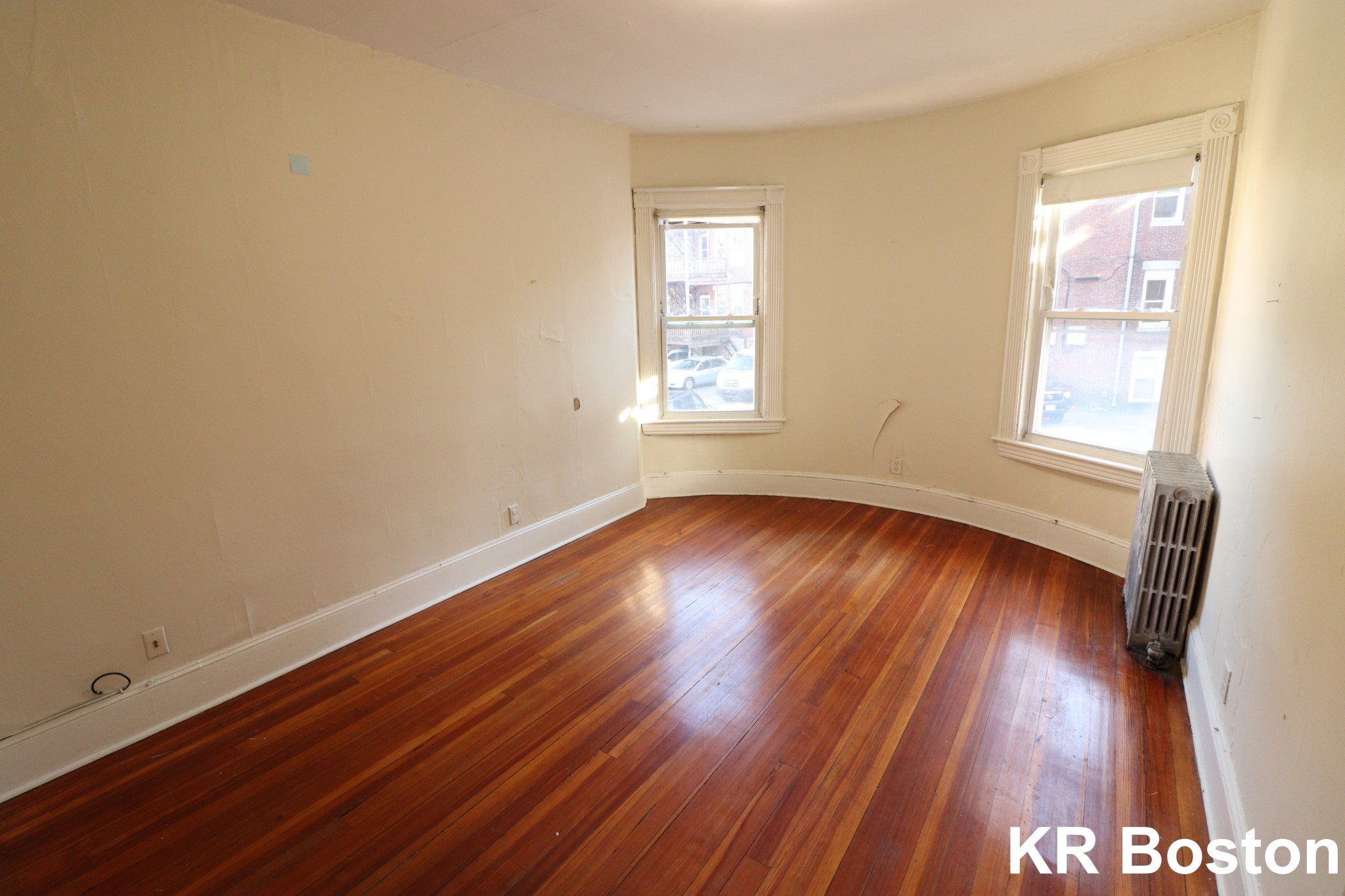 1595 Beacon St, Washington Square