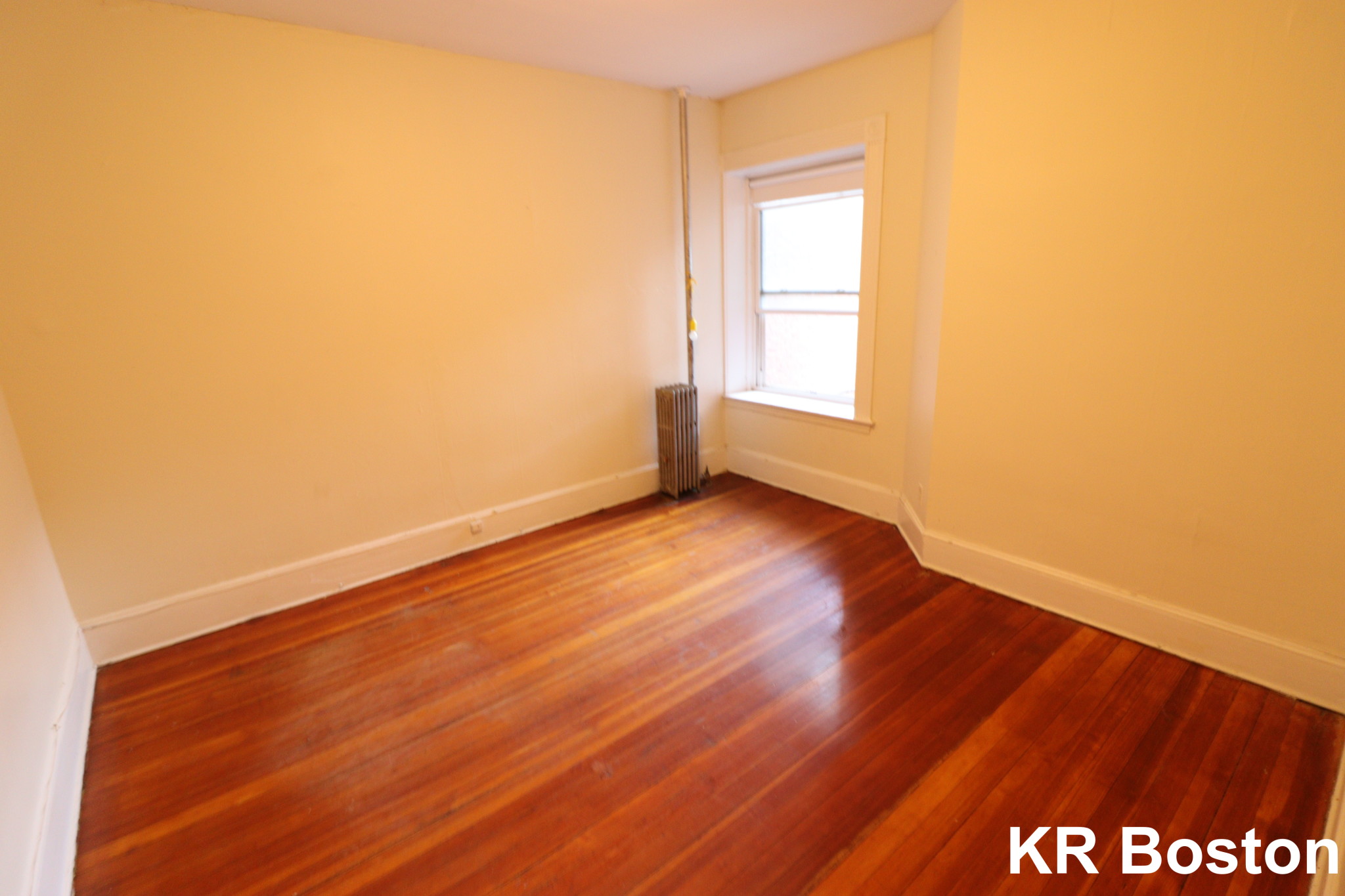 1595 Beacon St, Washington Square