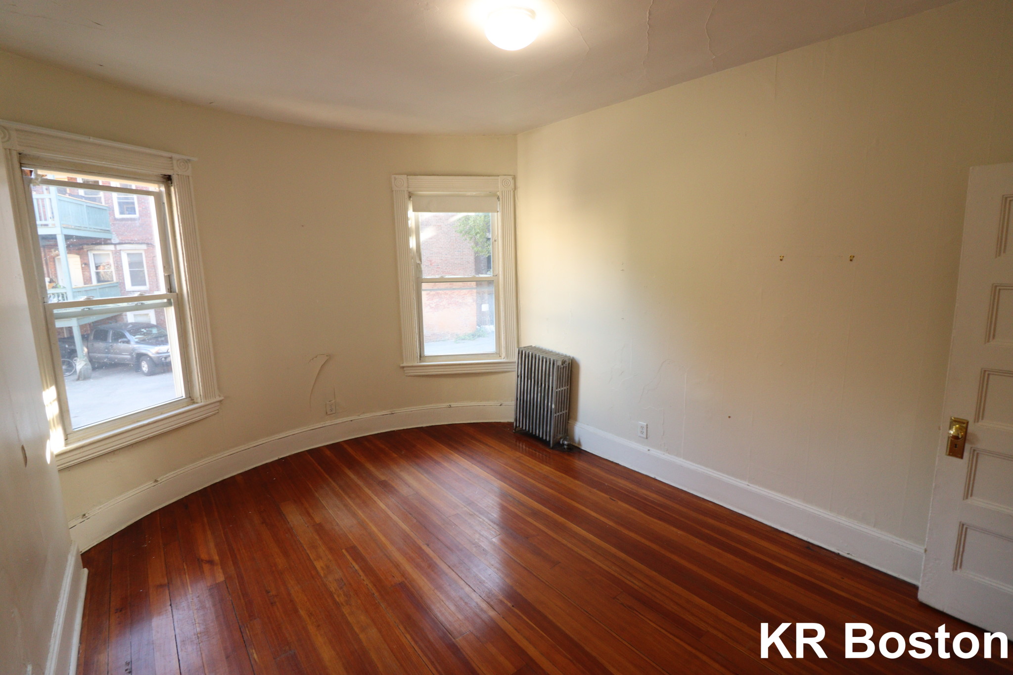 1595 Beacon St, Washington Square