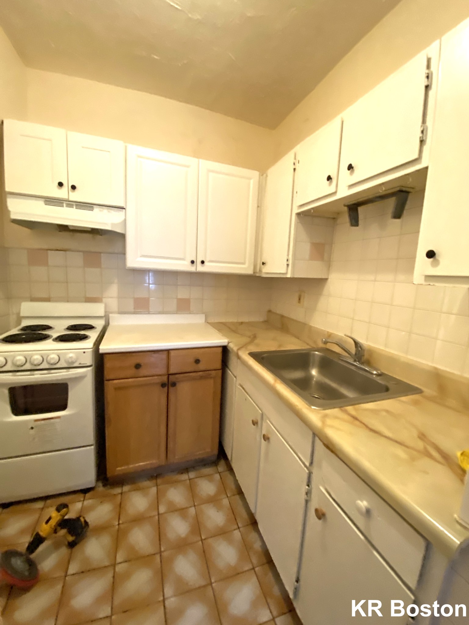 2 bed, 1 bath apartment for rent at 4 Price Rd Unit 16, Allston — photo 5 of 12