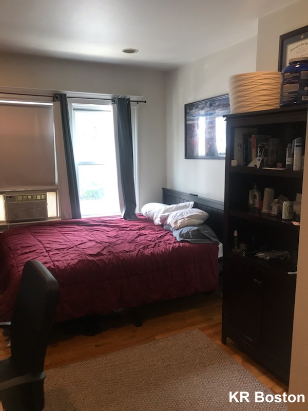 3 bed, 1 bath apartment for rent at 135 West 8th St Unit 1, Boston — photo 8 of 8