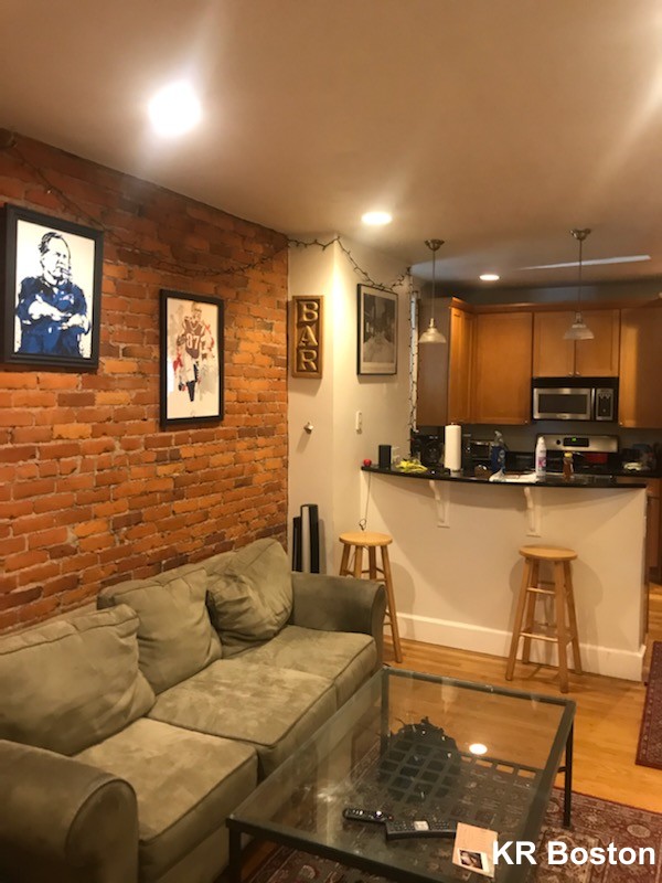 3 bed, 1 bath apartment for rent at 135 West 8th St Unit 1, Boston — photo 2 of 8