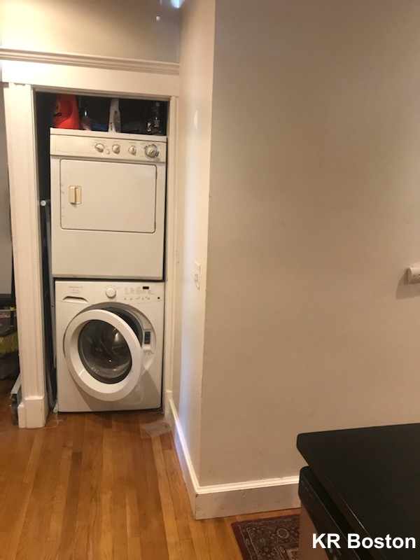 3 bed, 1 bath apartment for rent at 135 West 8th St Unit 1, Boston — photo 4 of 8