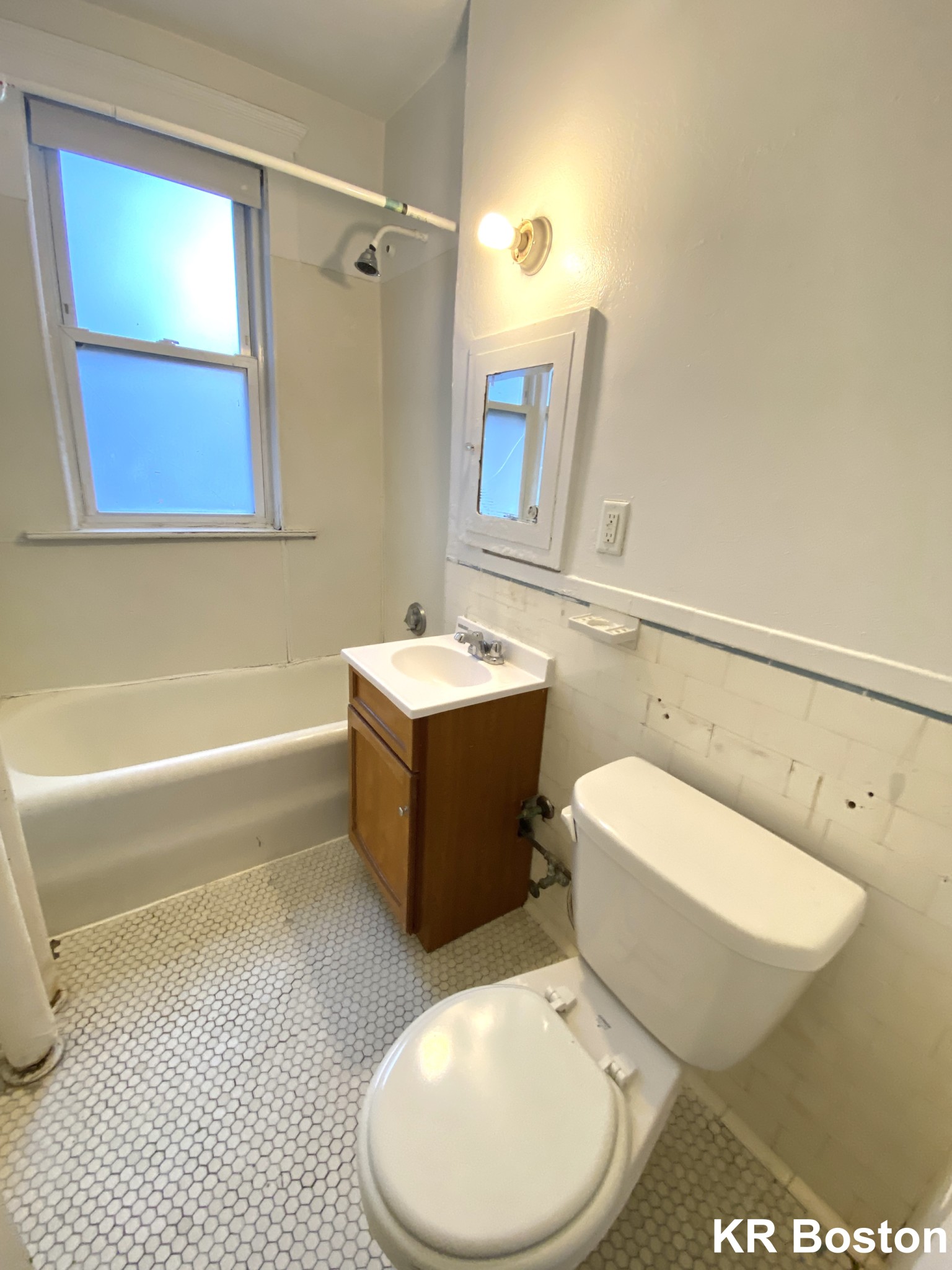 1626 Commonwealth Ave, Brighton