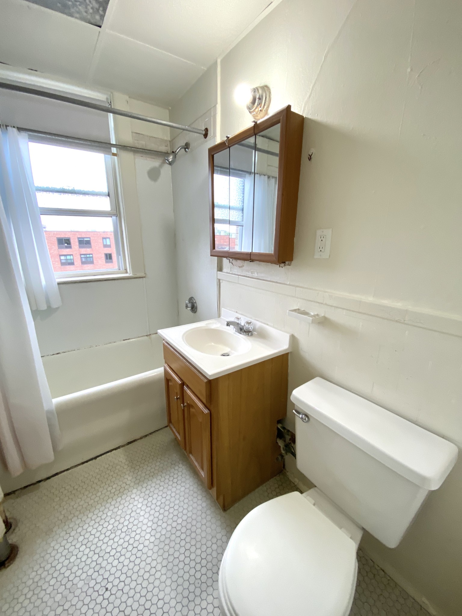 1630 Commonwealth Ave, Brighton