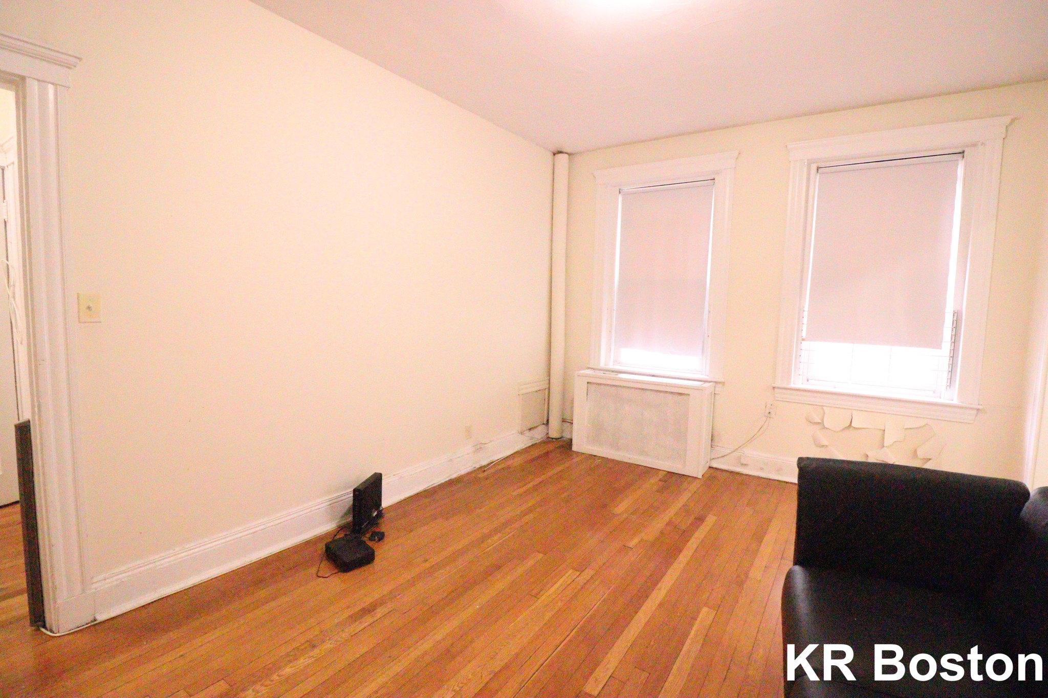 2 bed, 1 bath apartment for rent at 132 Washington St Unit 6, Brighton — photo 6 of 21