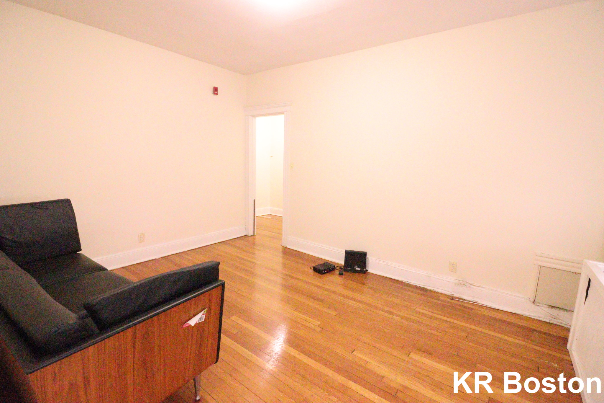 2 bed, 1 bath apartment for rent at 132 Washington St Unit 6, Brighton — photo 8 of 21