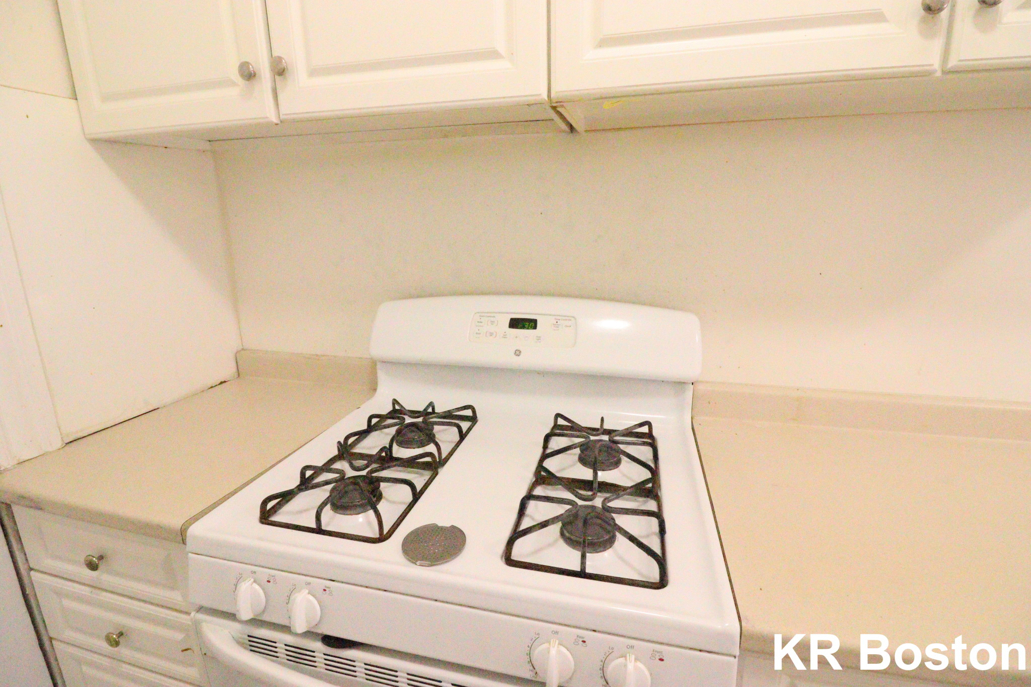 2 bed, 1 bath apartment for rent at 132 Washington St Unit 6, Brighton — photo 2 of 21