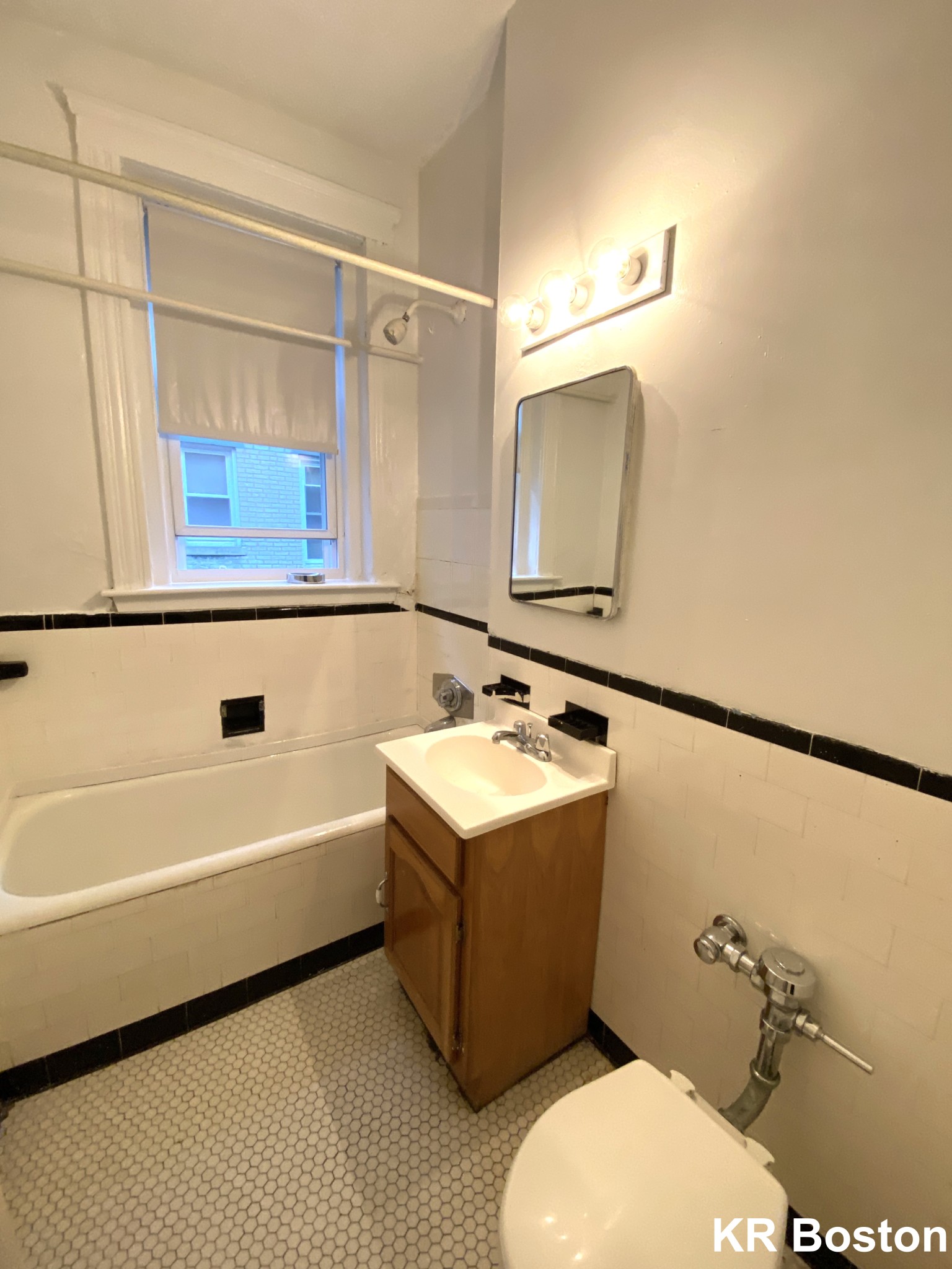 1687 Commonwealth Ave, Brighton