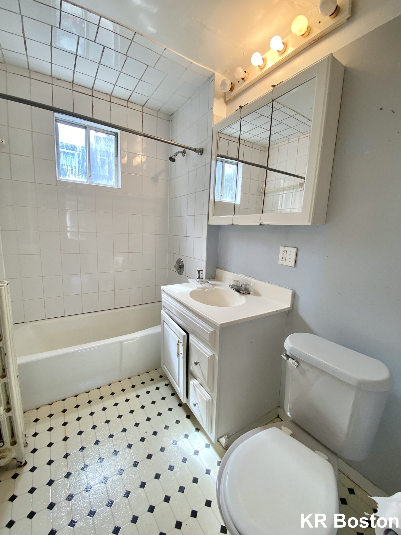 98 Beechcroft St, Brighton