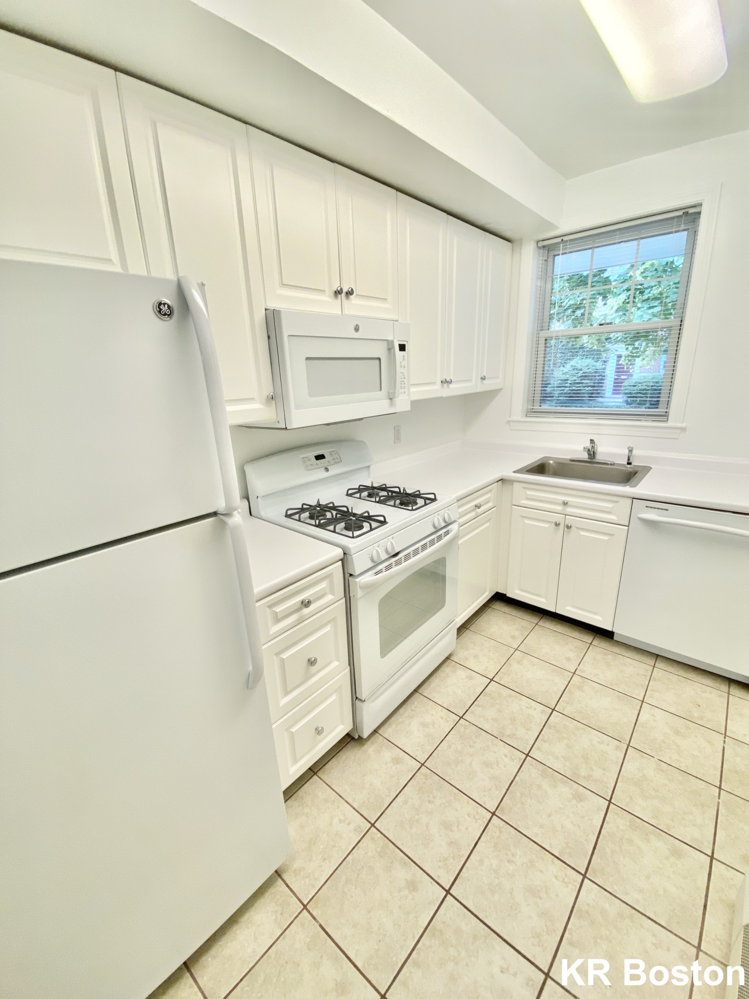 1 bed, 1 bath apartment for rent at 201 Gerry Rd, Brookline — photo 1 of 10