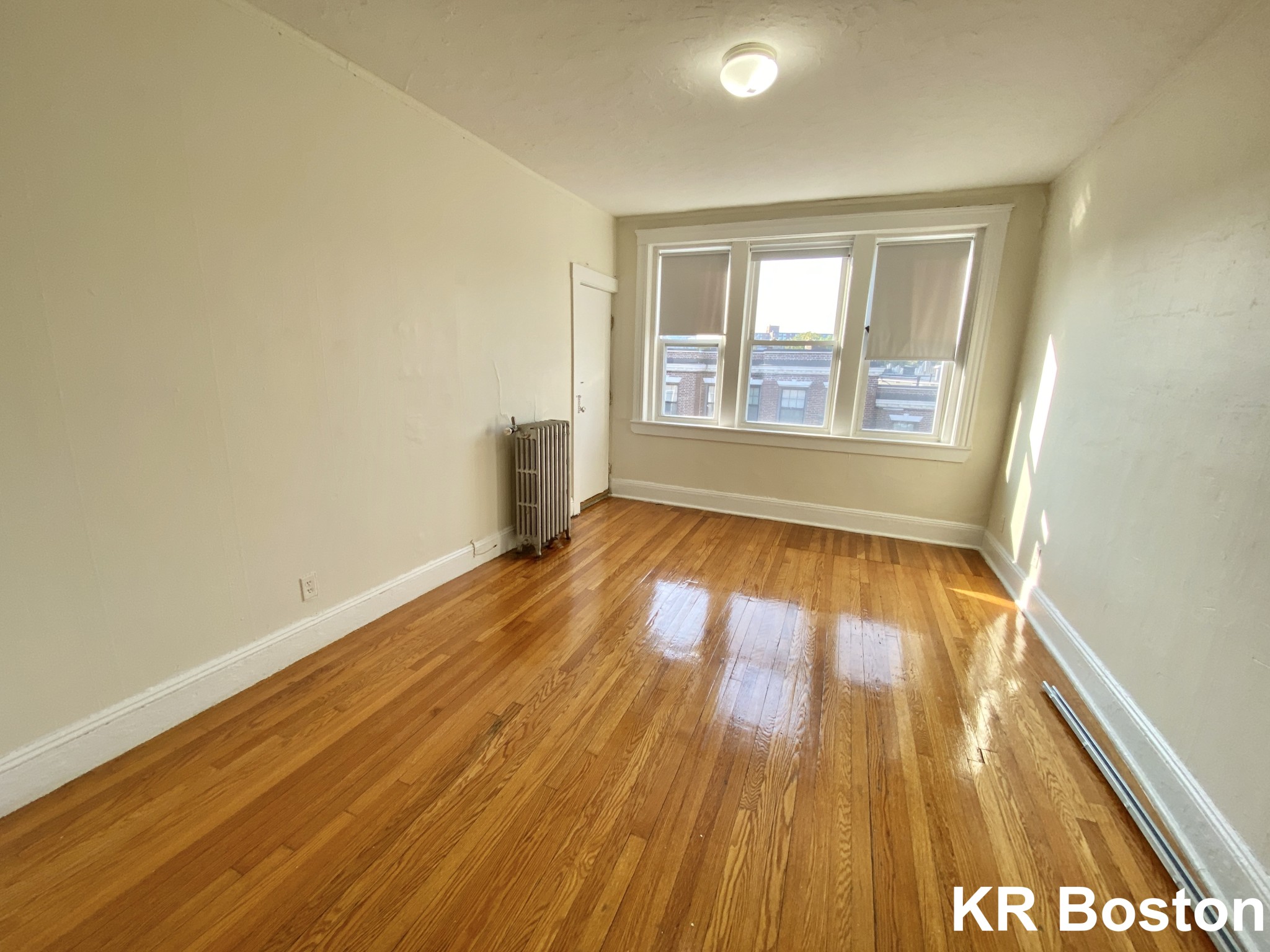 127 Sutherland Rd, Allston