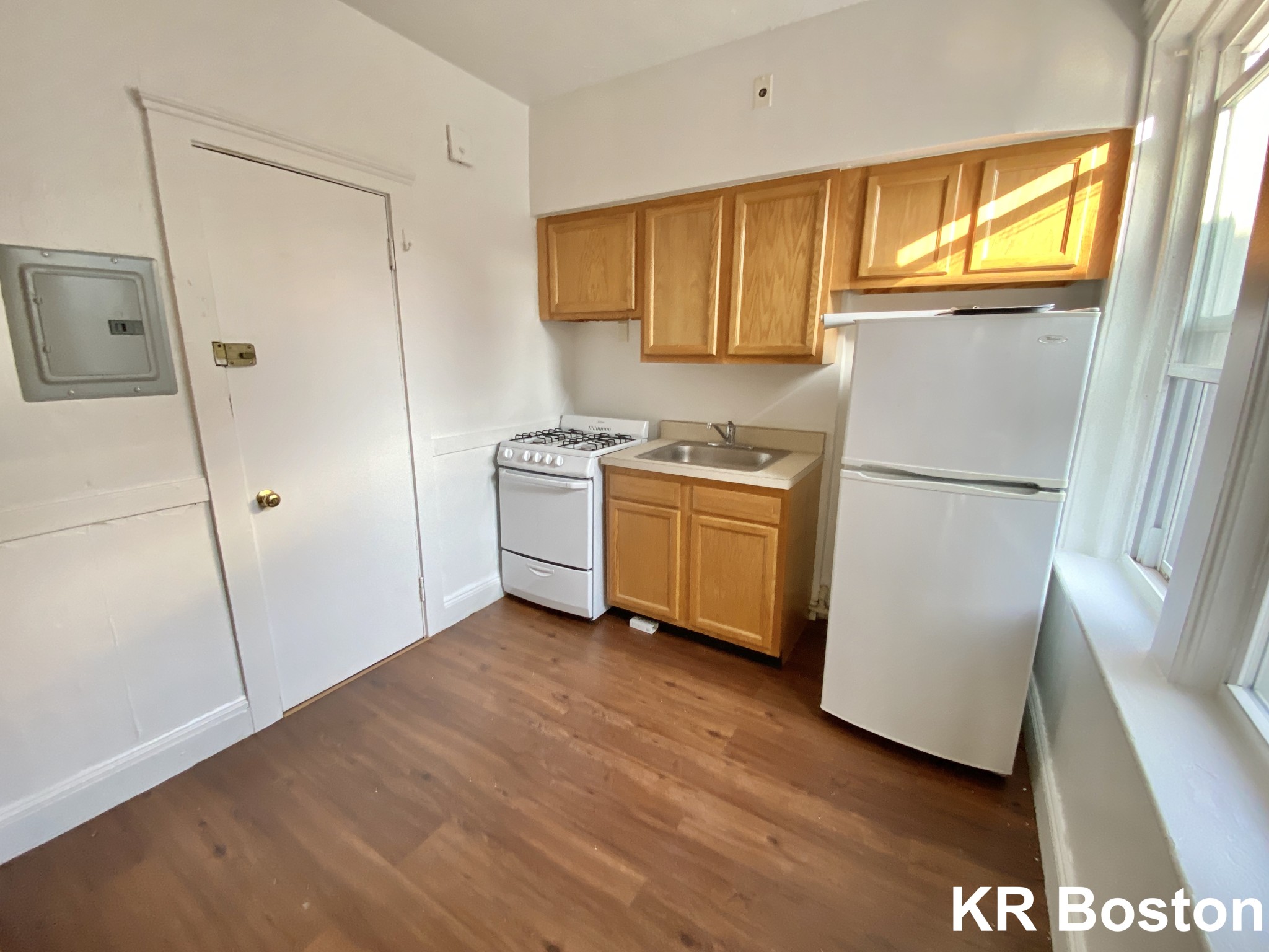 127 Sutherland Rd, Allston