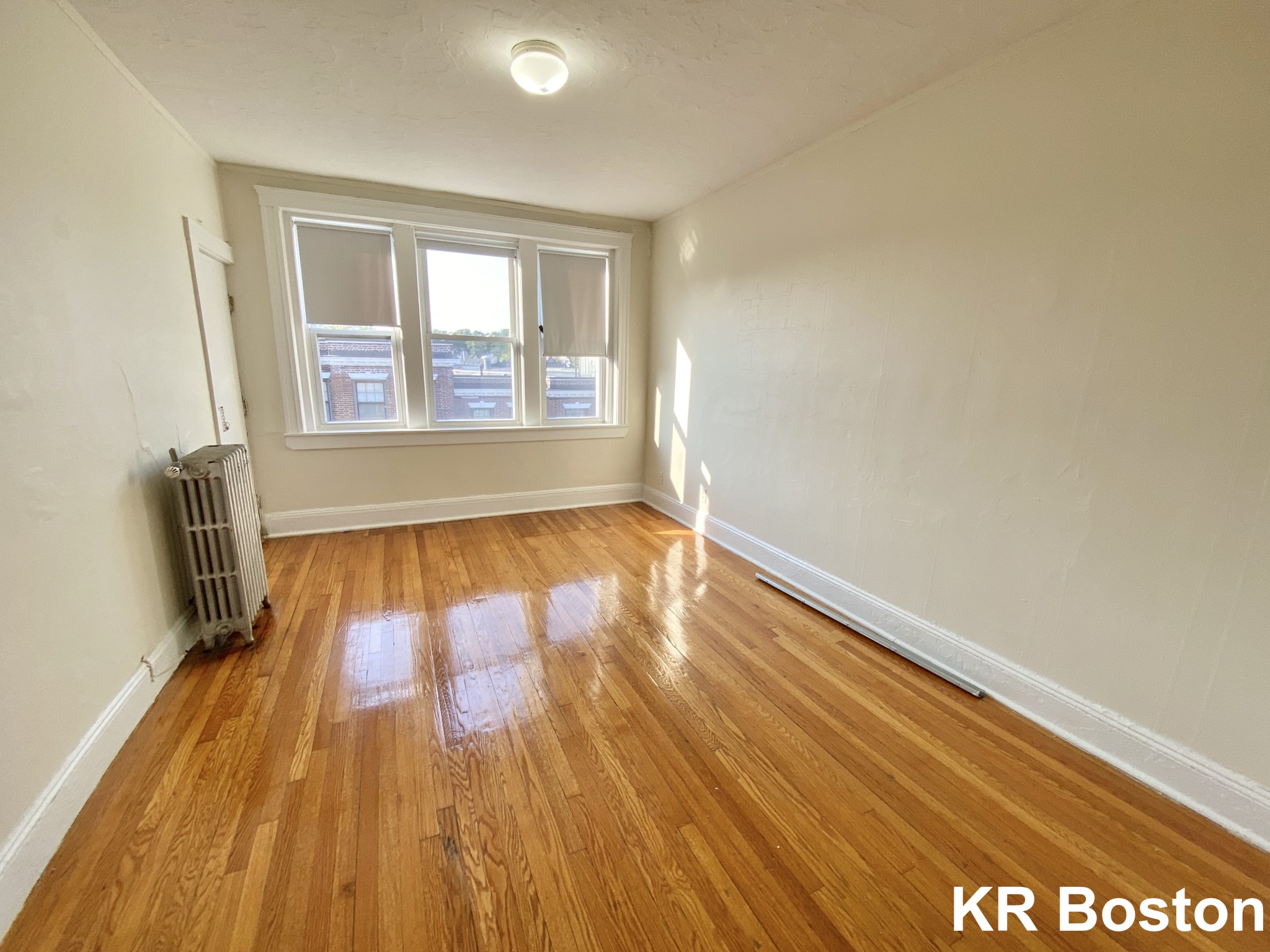 127 Sutherland Rd, Allston