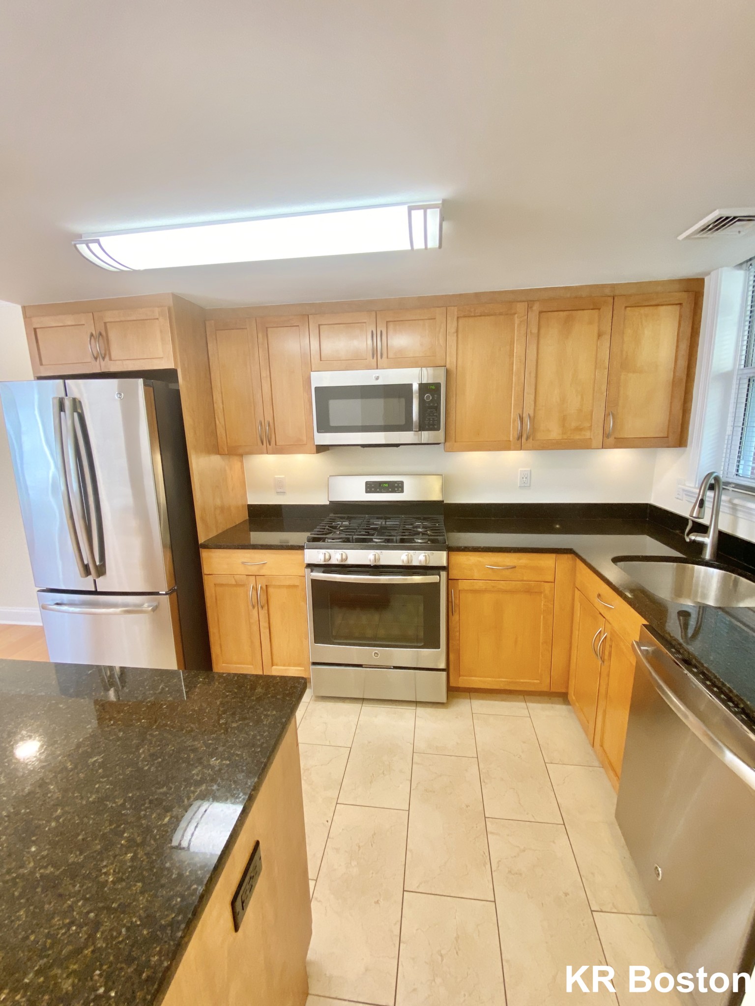 1 bed, 1 bath apartment for rent at 73 Sherman Rd, Brookline