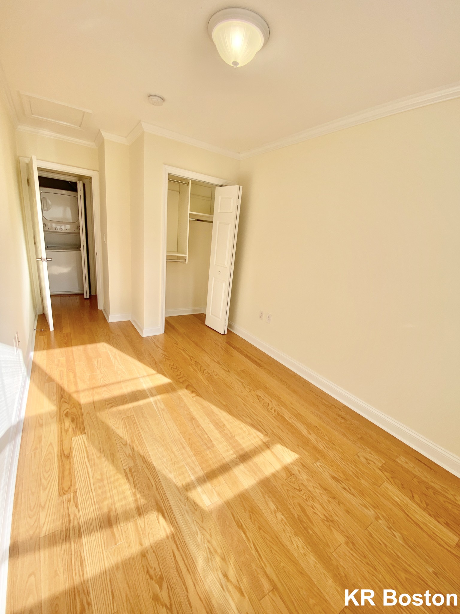2 bed, 1.5 bath apartment for rent at 515 Vfw Pkwy, Brookline — photo 10 of 14