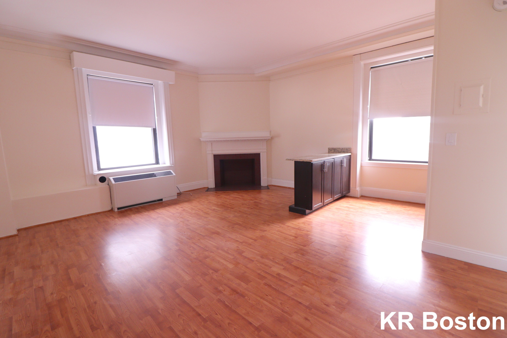 Studio bed, 1 bath apartment for rent at 62 Boylston St Unit 825, Back Bay