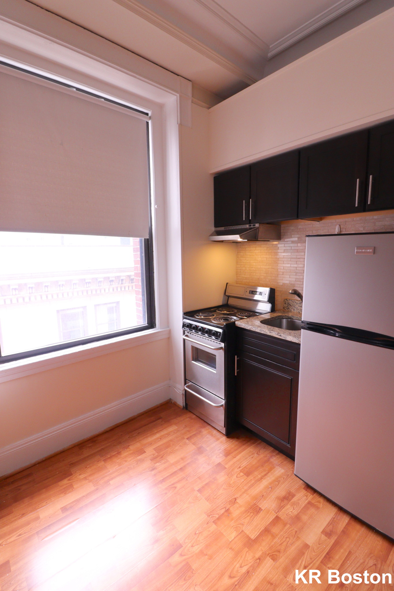 Studio bed, 1 bath apartment for rent at 62 Boylston St Unit 825, Back Bay — photo 4 of 9
