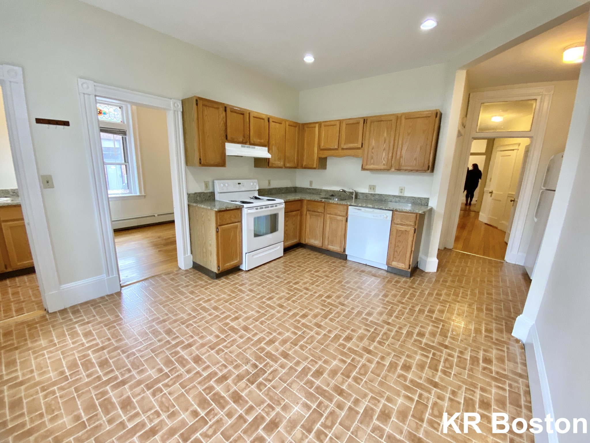 1426 Commonwealth Ave, Brighton