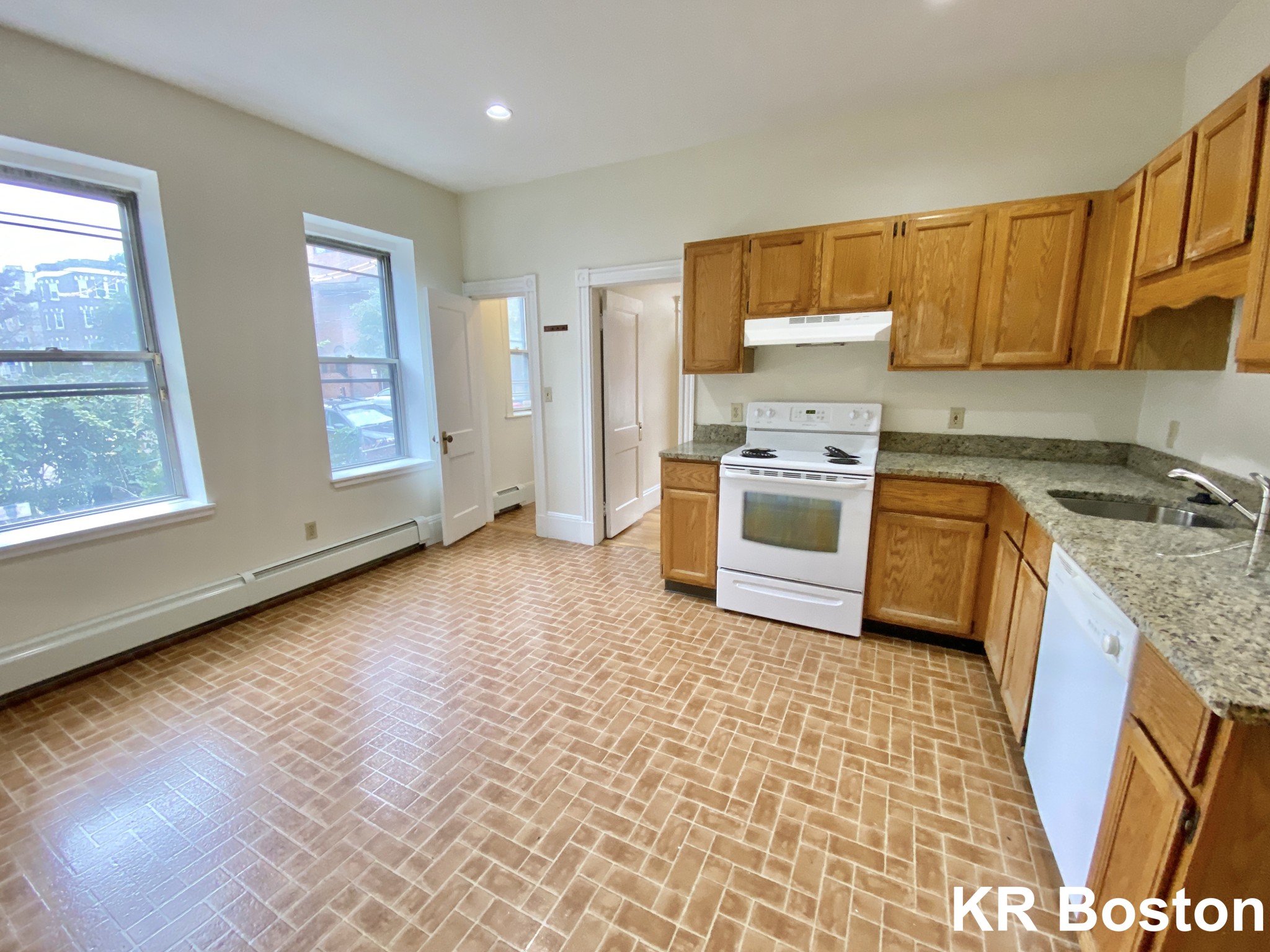 1426 Commonwealth Ave, Brighton