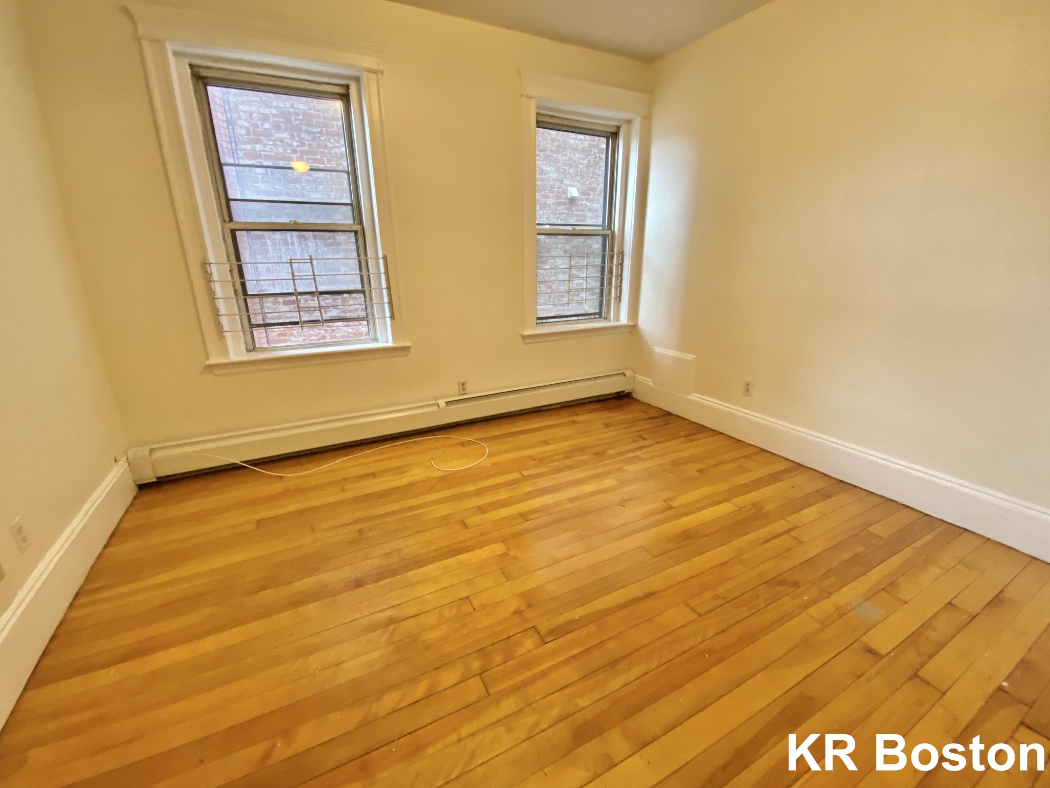 1426 Commonwealth Ave, Brighton