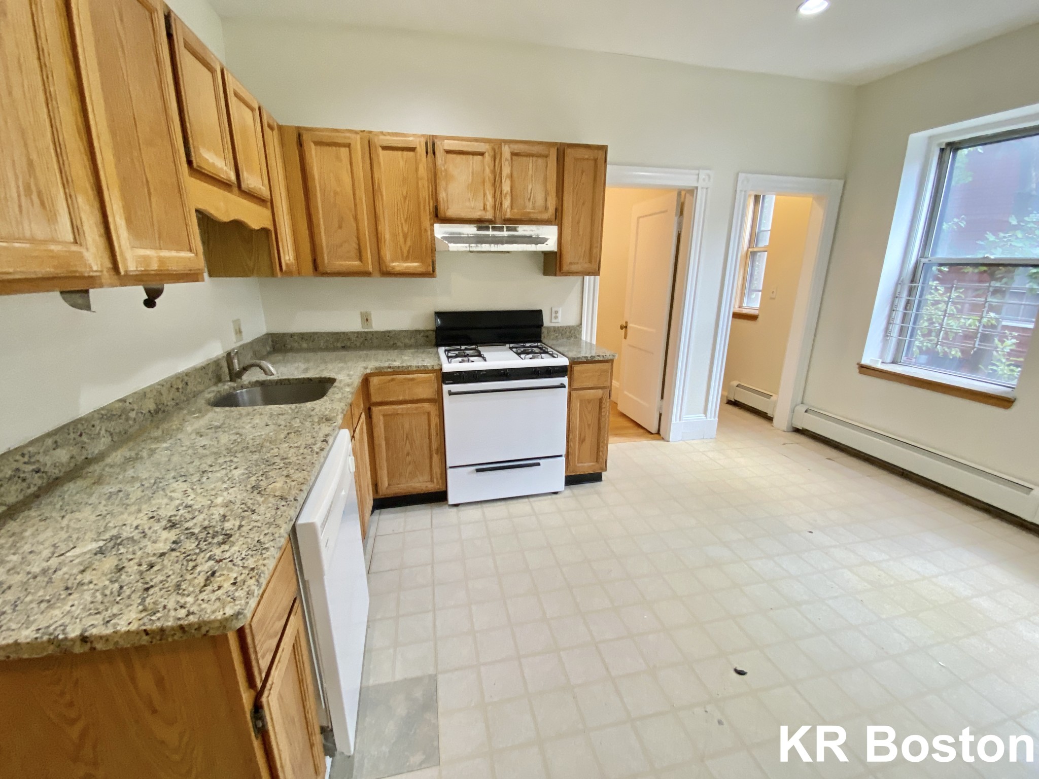 1426 Commonwealth Ave, Brighton