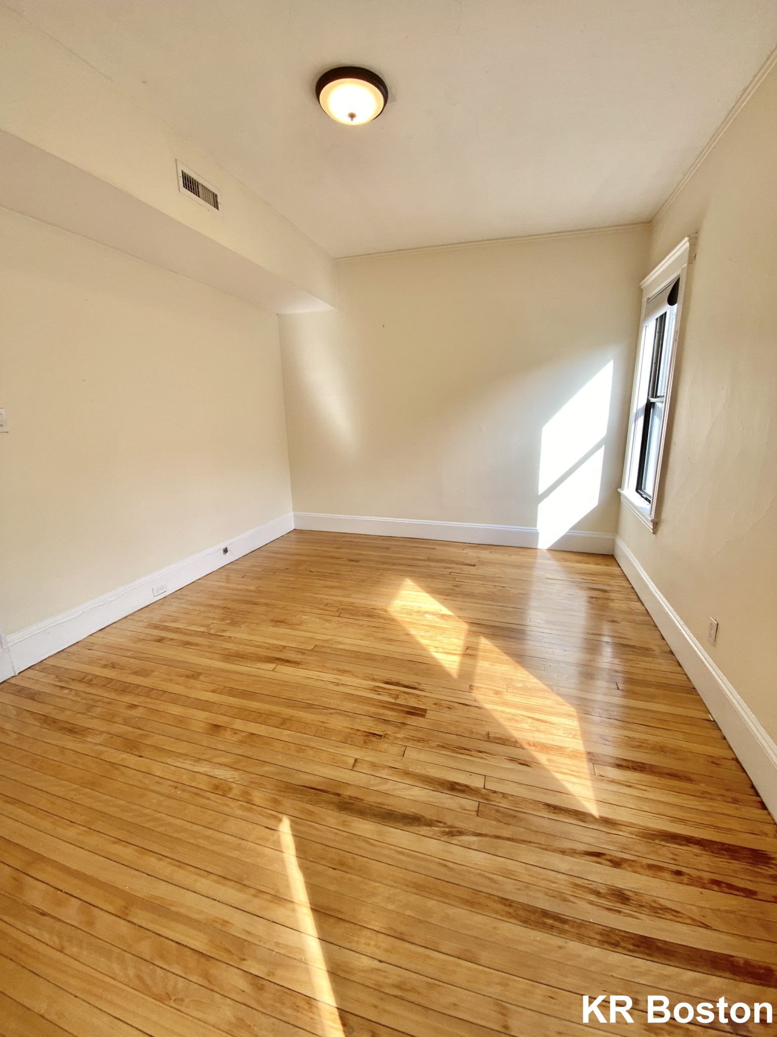 24 Hamilton Rd, Coolidge Corner