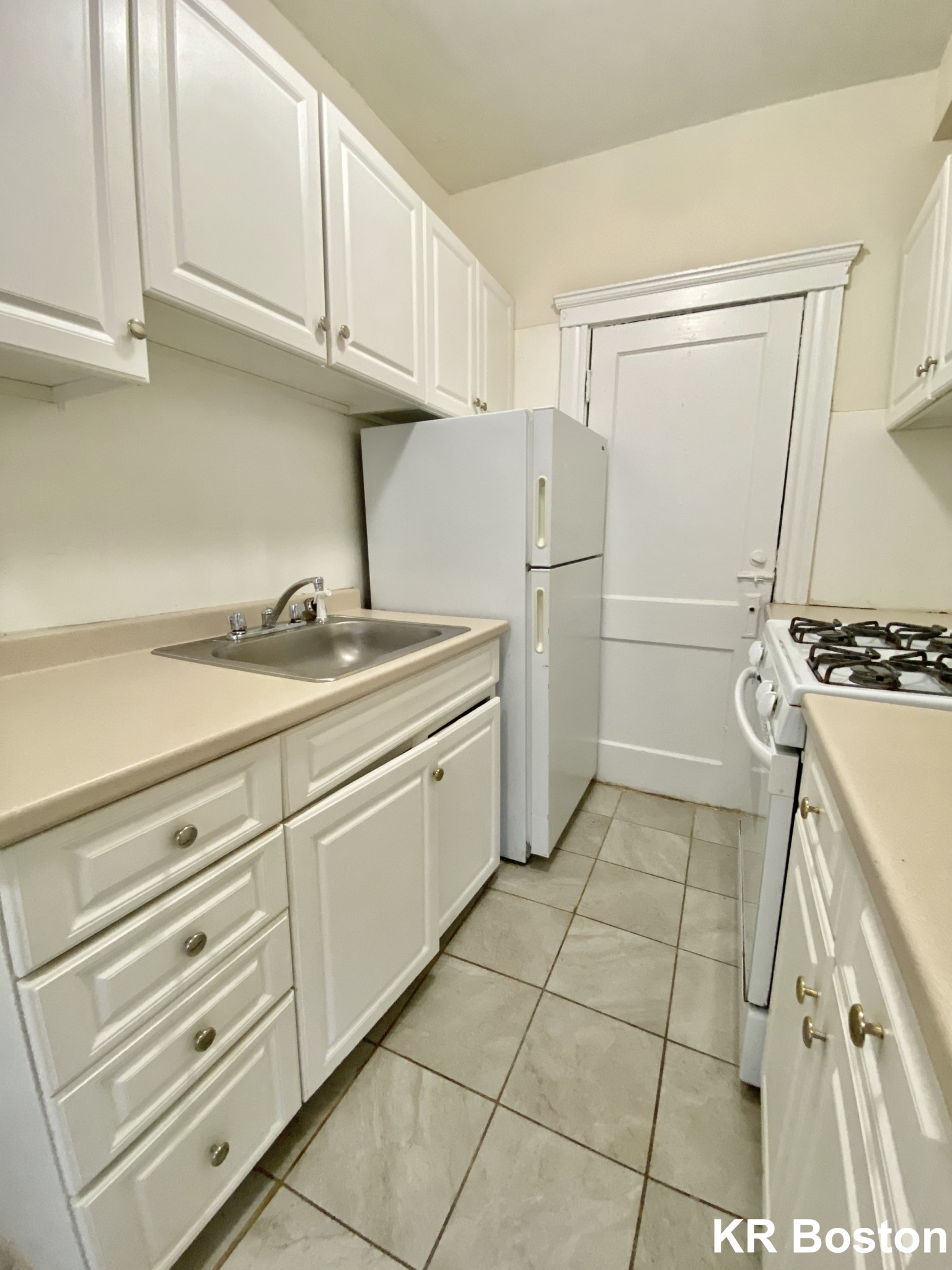 2 bed, 1 bath apartment for rent at 131 Washington St Unit 5, Brighton — photo 7 of 10