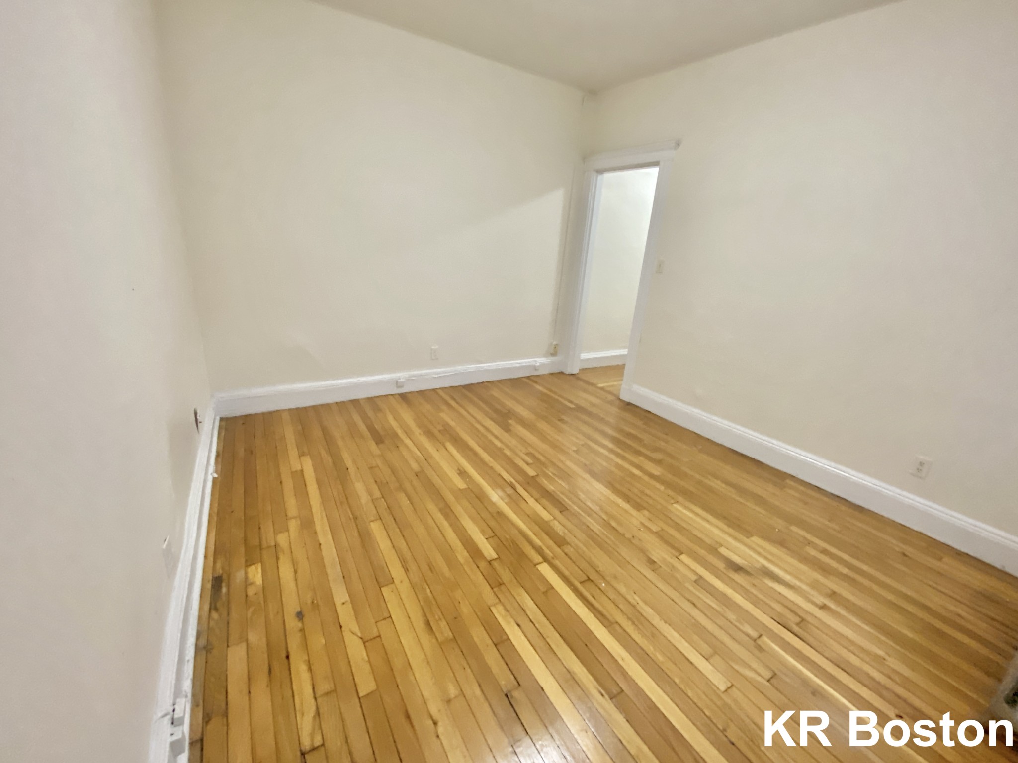 135 Washington St, Brighton