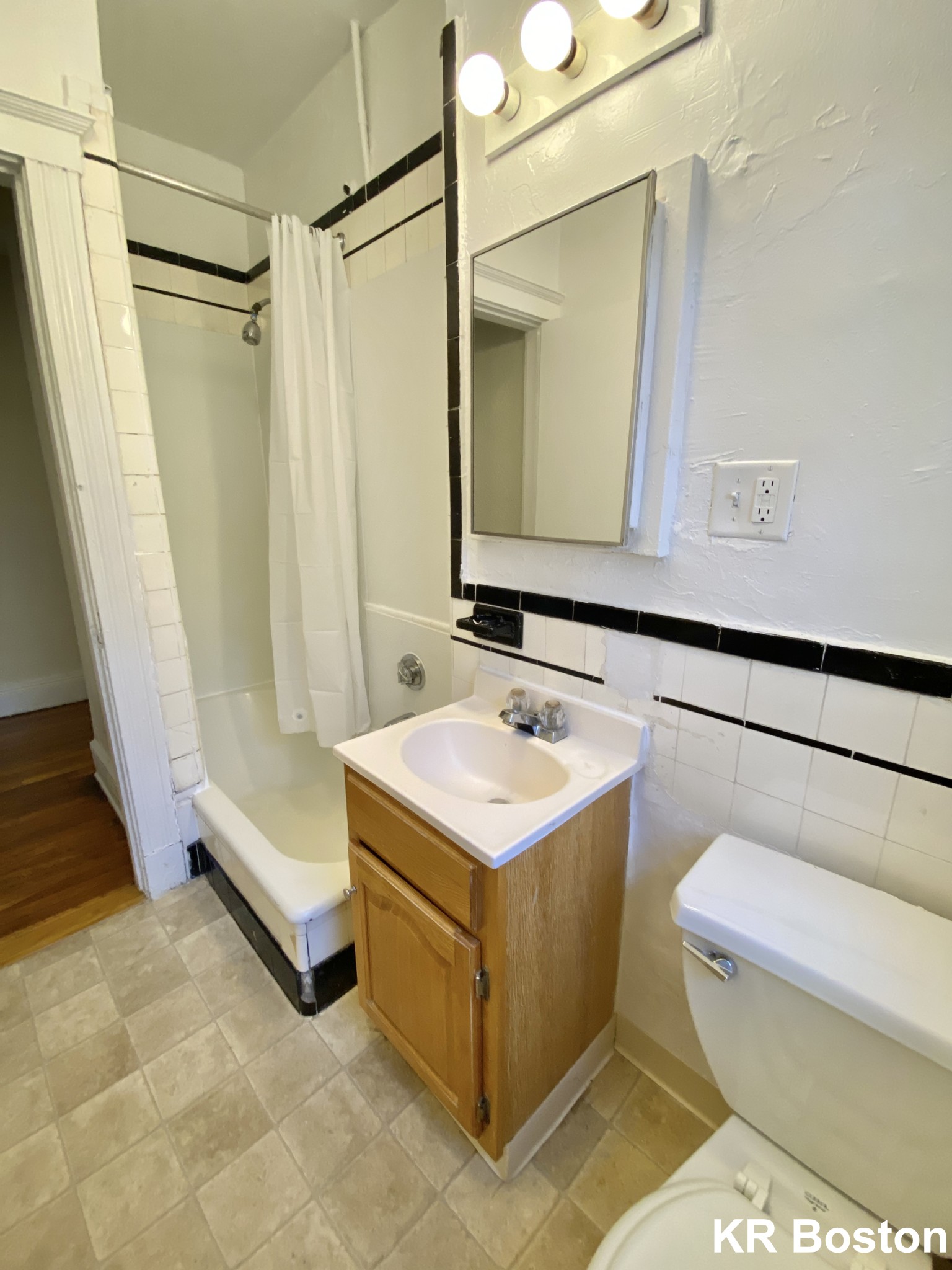 1810 Commonwealth Ave, Brighton