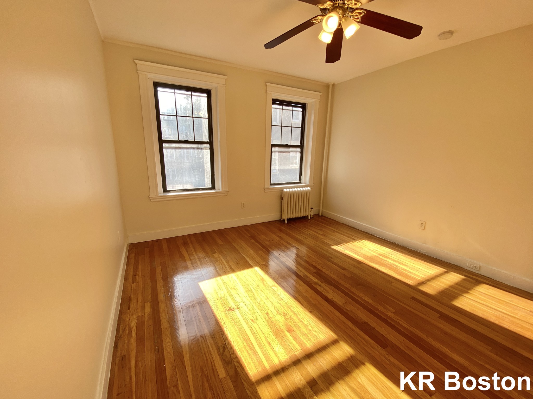 2 bed, 1 bath apartment for rent at 58 Queensberry St Unit 14, Fenway — photo 2 of 18