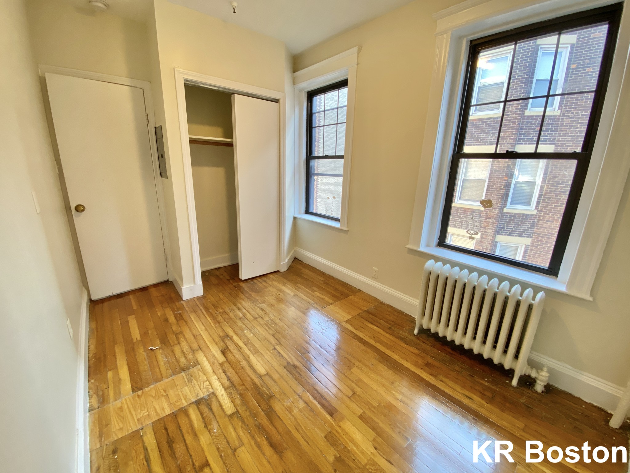 2 bed, 1 bath apartment for rent at 58 Queensberry St Unit 14, Fenway — photo 3 of 18
