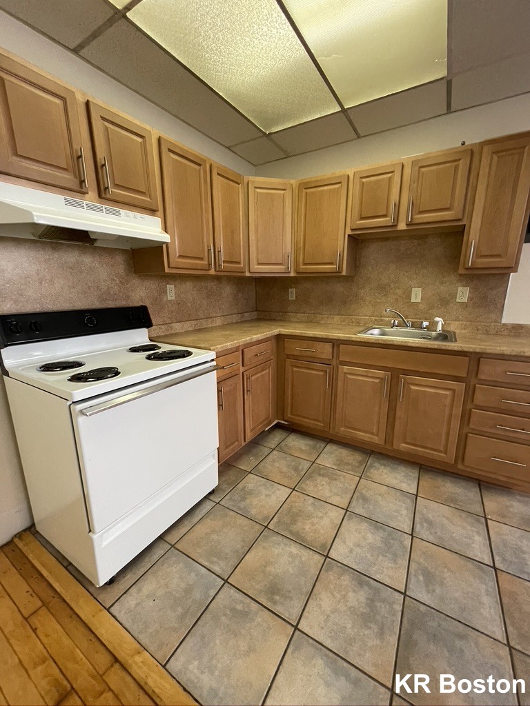 437 Cambridge St, Allston