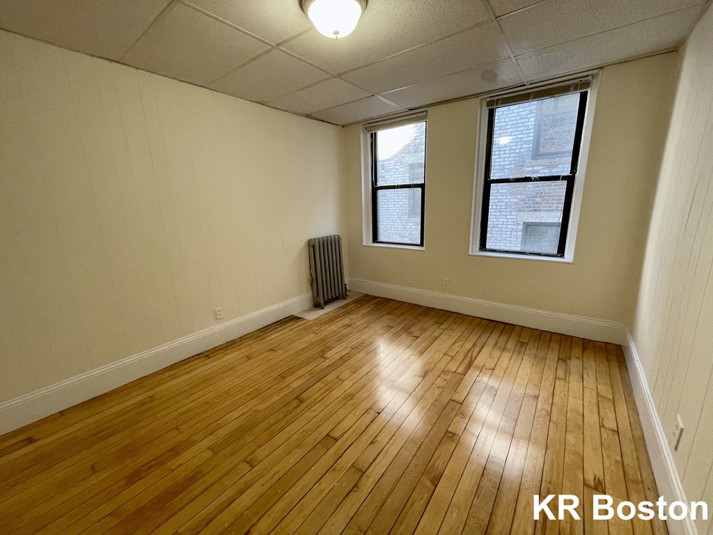 437 Cambridge St, Allston