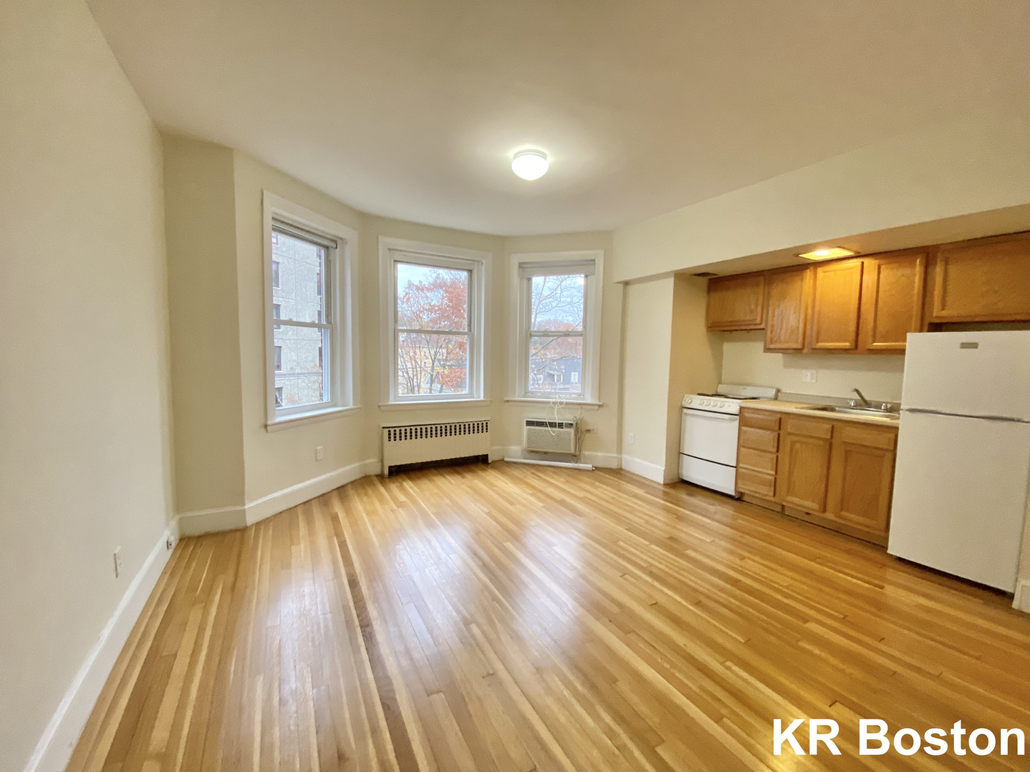 33 Lancaster Ter, Washington Square