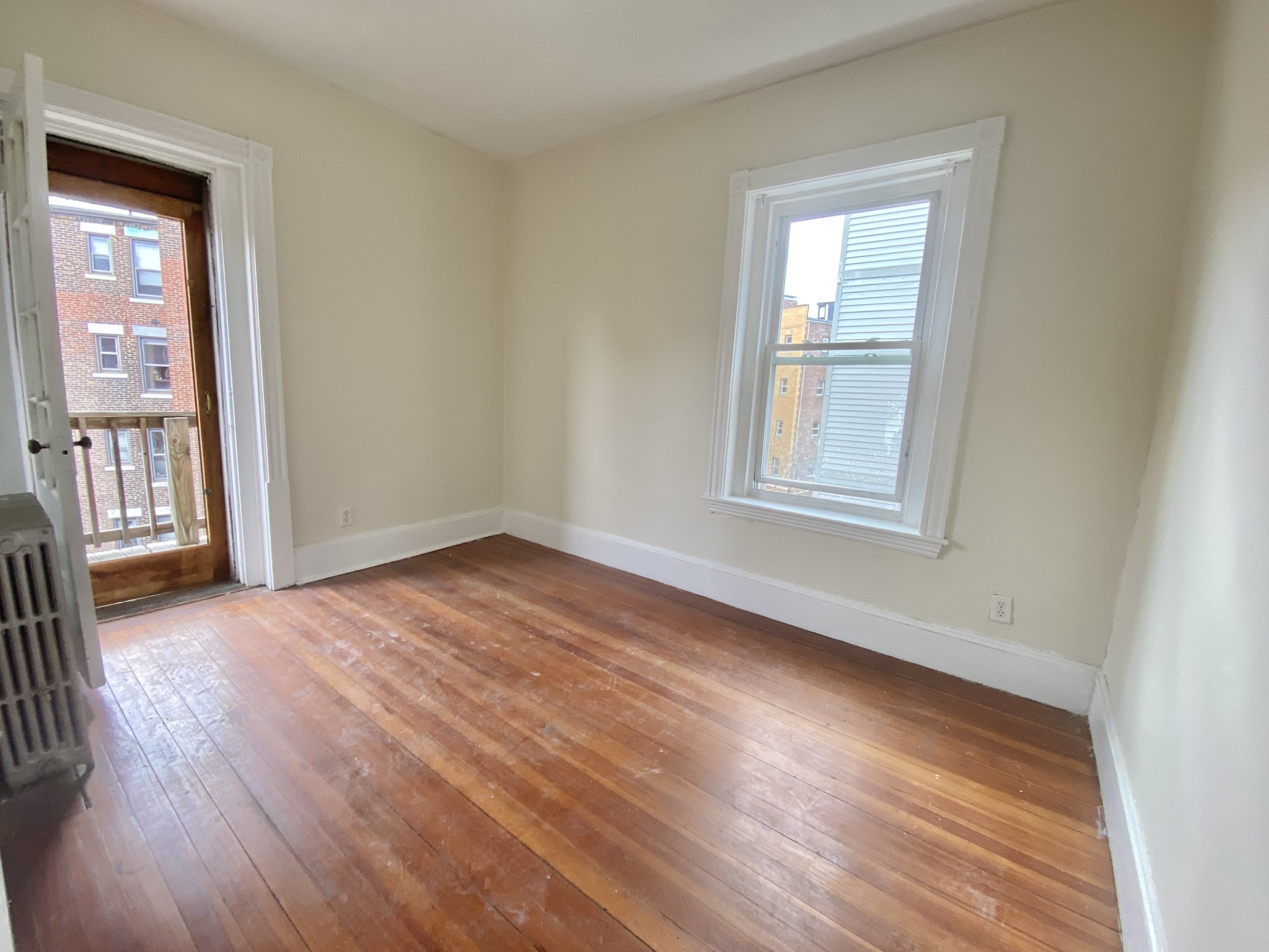 1595 Beacon St, Washington Square