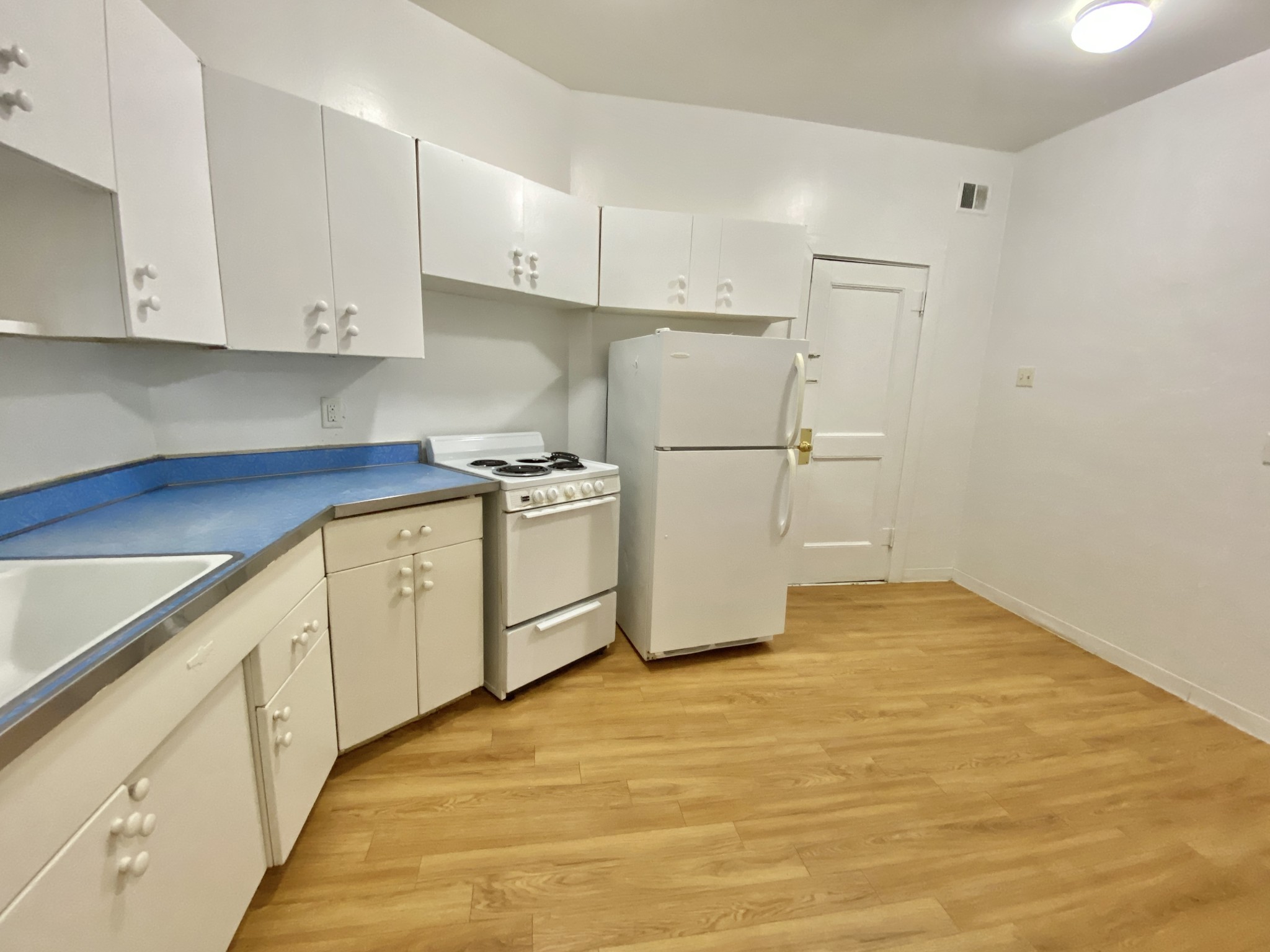 1589 Beacon St, Washington Square